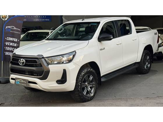 TOYOTA HILUX 2.8 D-4D TURBO DIESEL CD SR 4X4 AUTOMÁTICO TOYOTA HILUX 2.8 D-4D TURBO DIESEL CD SR 4X4 AUTOMÁTICO